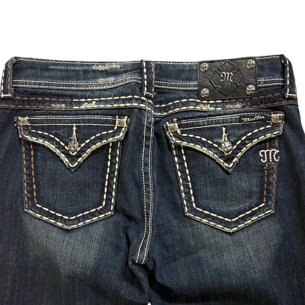 Miss Me Women’s Distressed Boot Cut Jeans
Size 31 x 30 - Picture 4 of 10